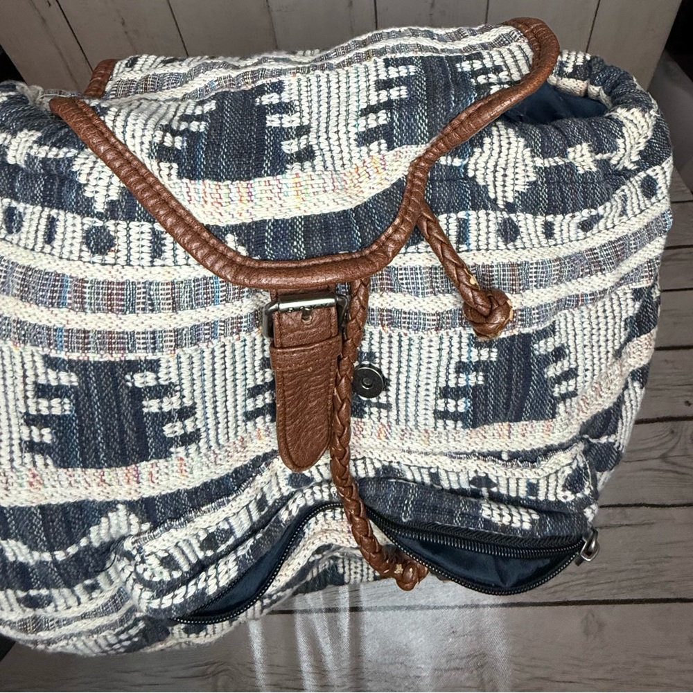 Roxy Backpack - Picture 2 of 9